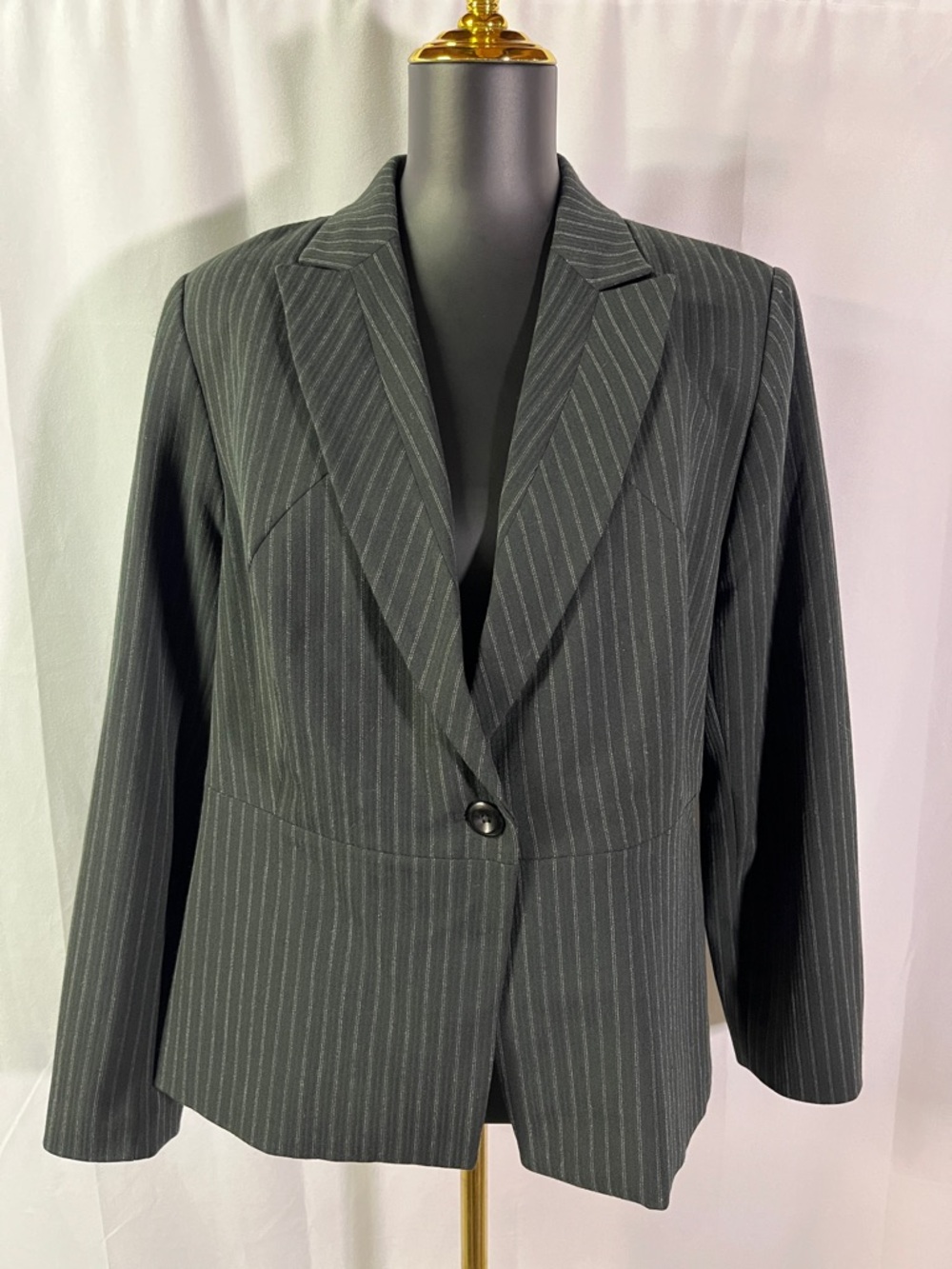 NWT Vintage Y2K Fashion Bug Black Pinstriped Single Button Suit Jacket